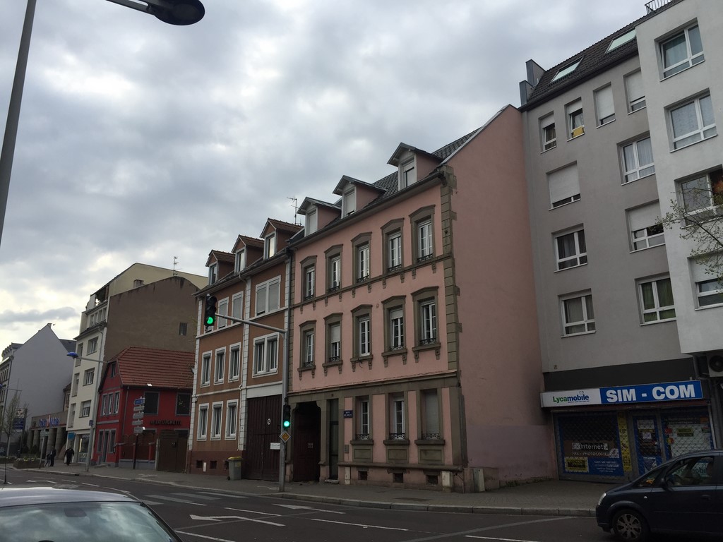 Commerces en face
